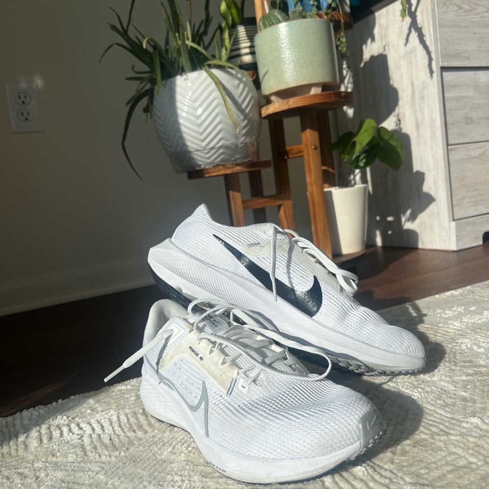 Nike Pegasus 40 - Running Shoes